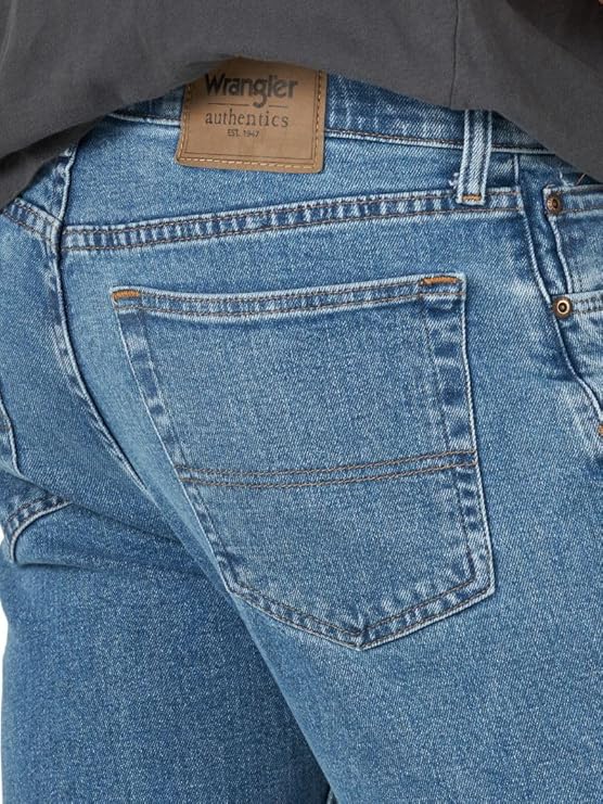 Wrangler Authentics Men's Regular Fit Comfort Flex Waist Jean